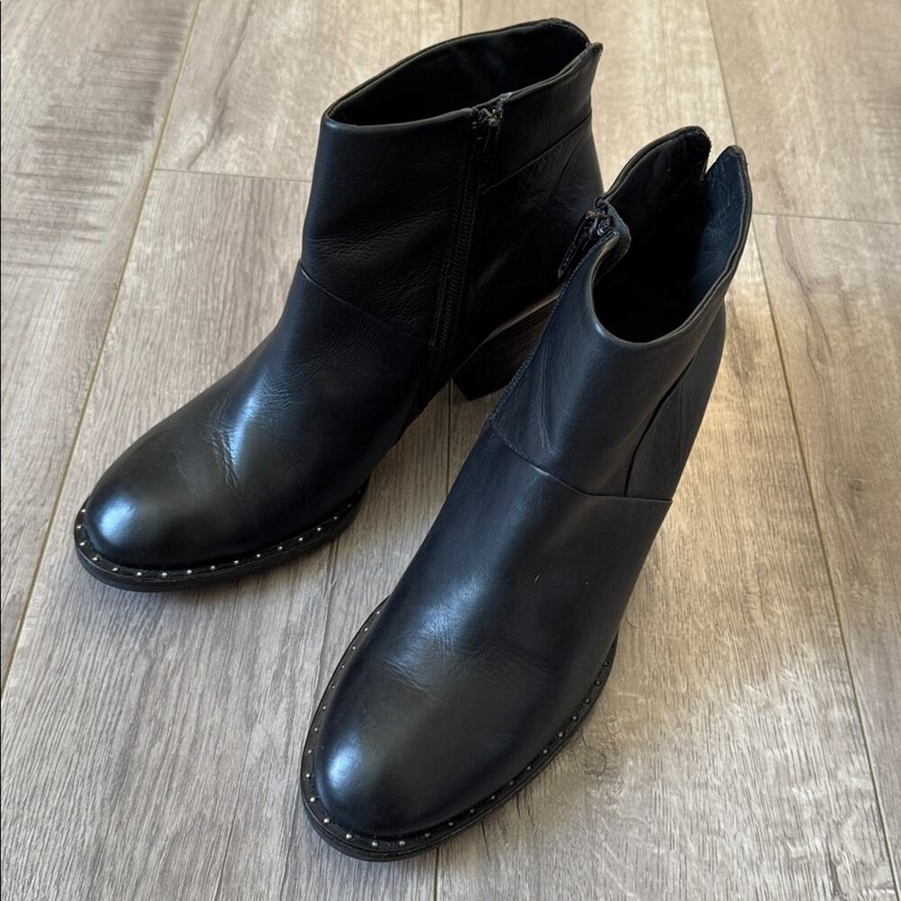Paul Green Stella Black Leather Studded Ankle Booties Block Heel Sz 8 Minimalist - Picture 5 of 9